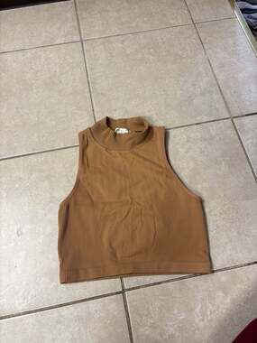 Bozzolo Ribbed High Neck Seamless Crop Tank Top Camel Brown